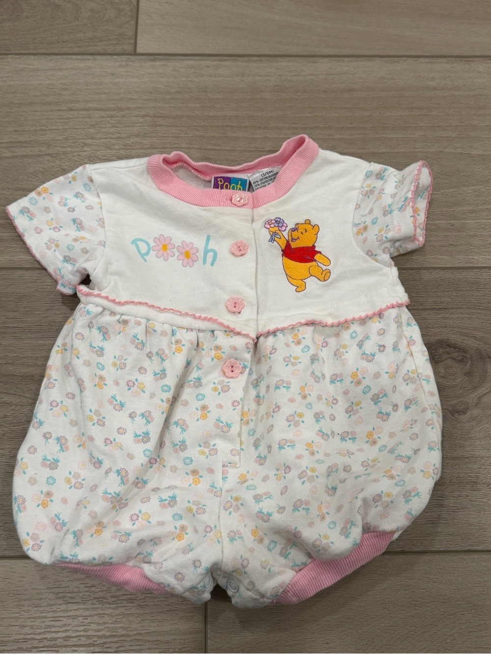 Vintage Y2K Winnie The Pooh Flower Button Bubble Romper Sz 3/6m RARE